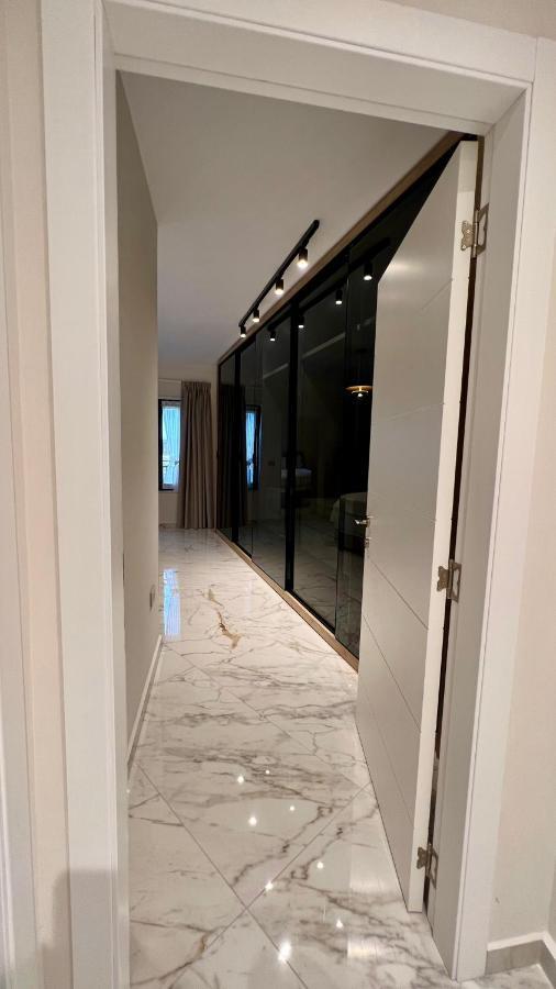 Zeus Tirana Suite Deluxe 외부 사진