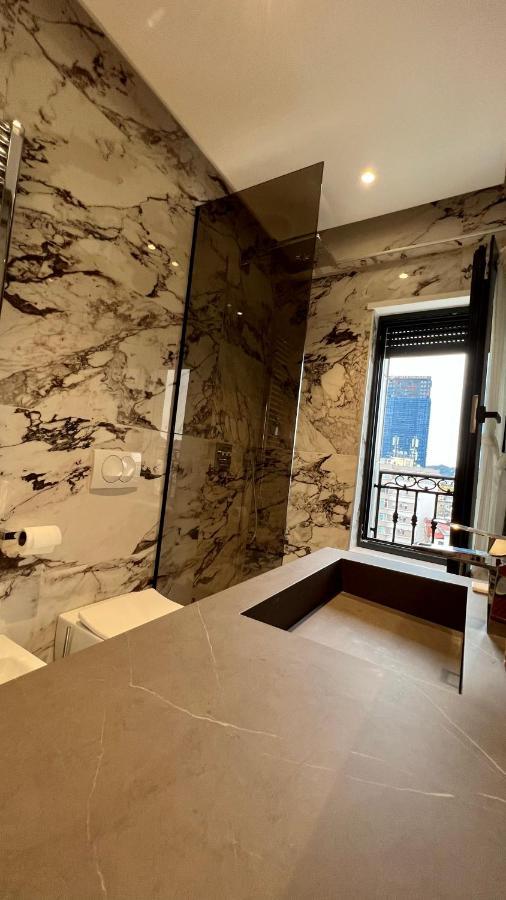 Zeus Tirana Suite Deluxe 외부 사진